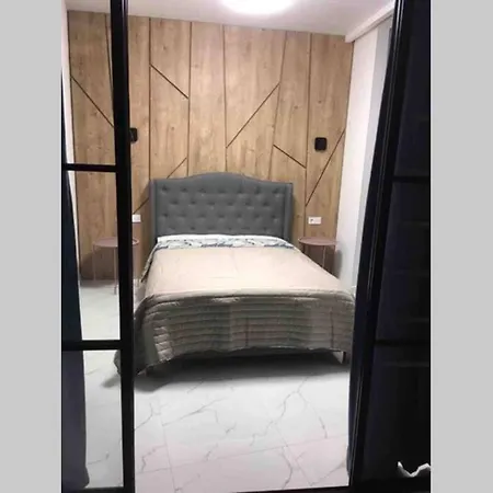 Sunny Apartment Odessa